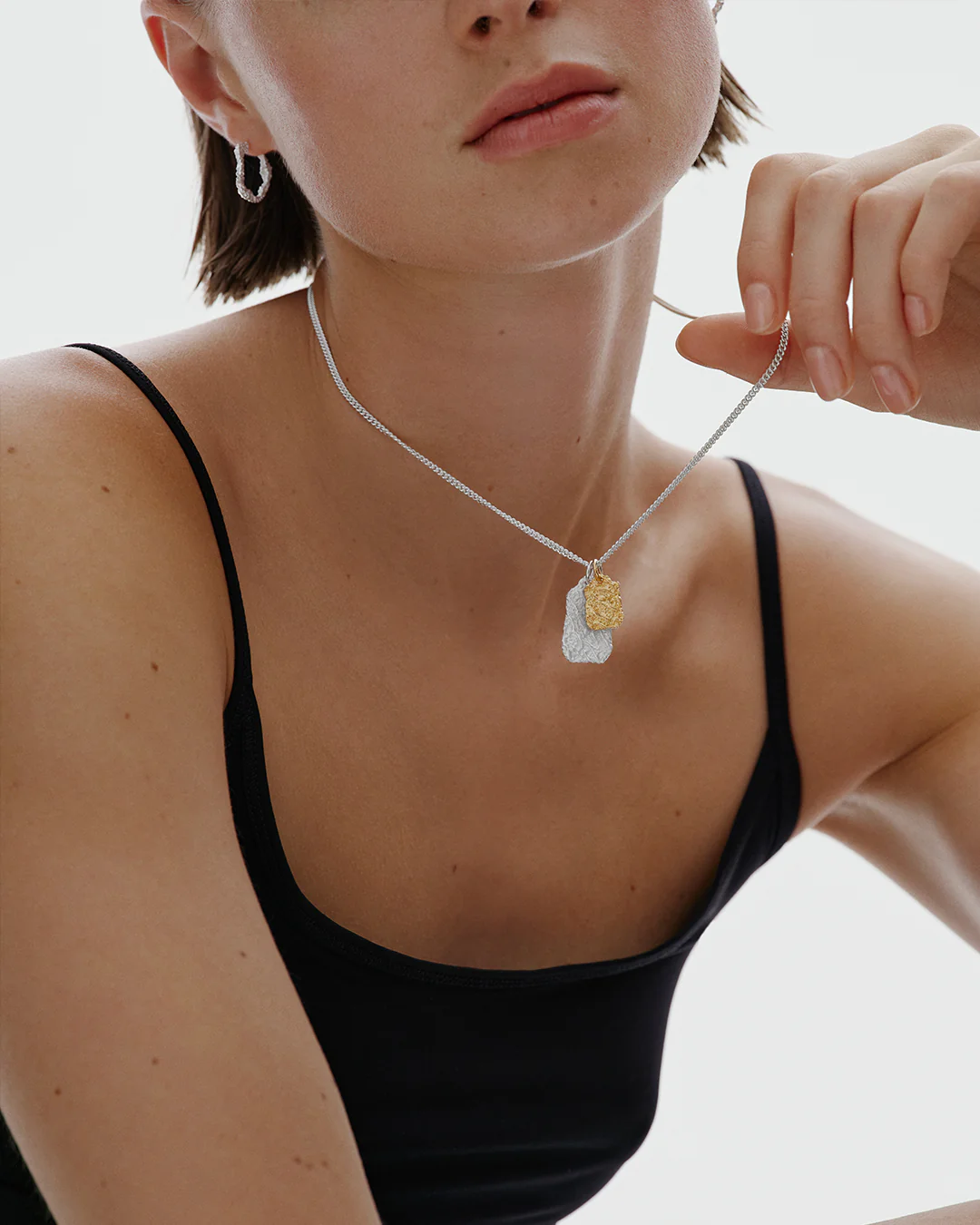 Itu-rengaskorvakorut hopea - Image 4