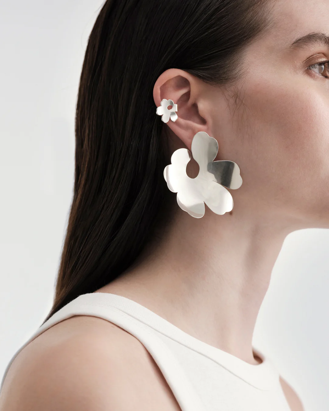 Kalevala x Marimekko Unikko-ear cuff hopea - Image 3